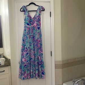 EUC Lilly maxi size 2
